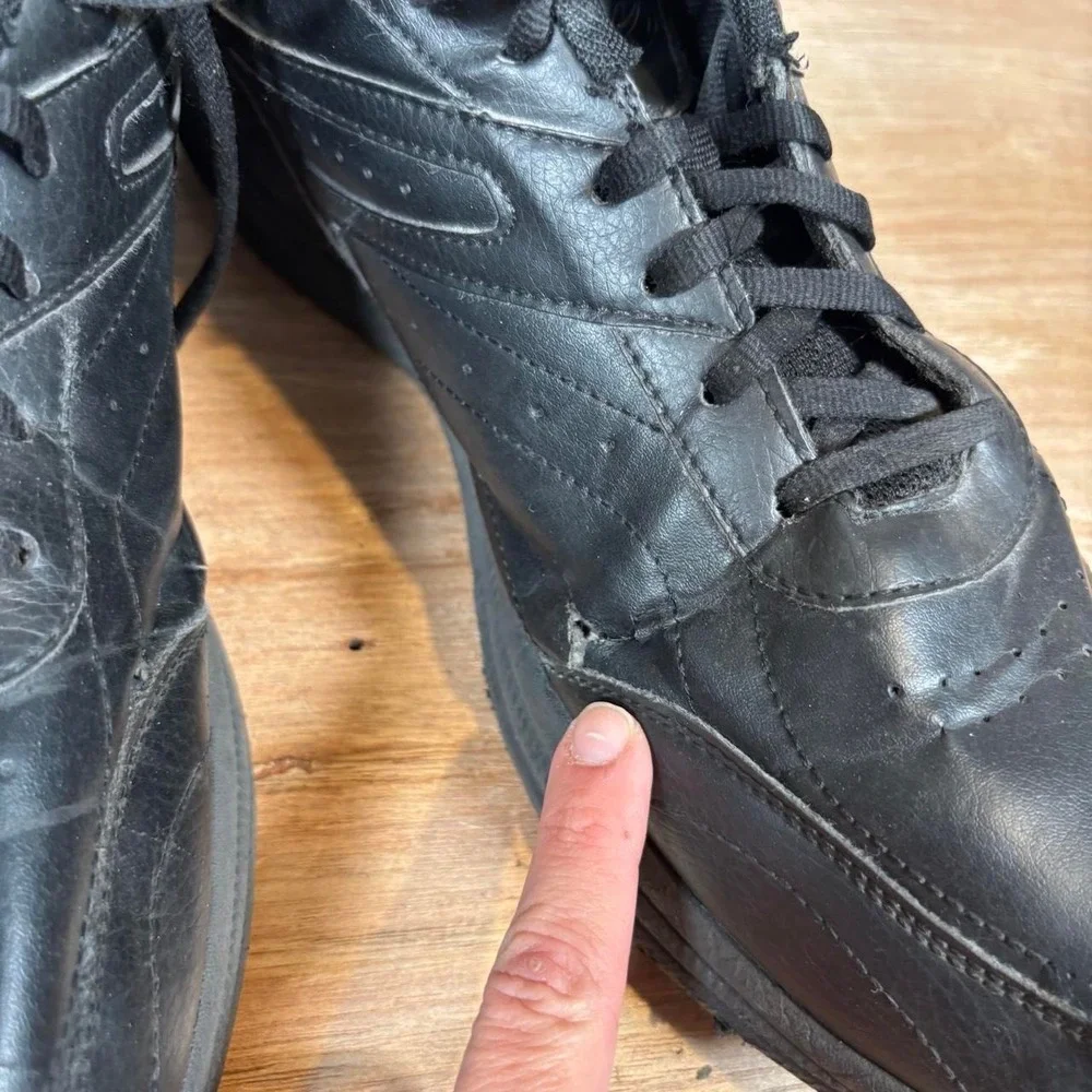 Black leather sneakers with a retro vibe Size 13